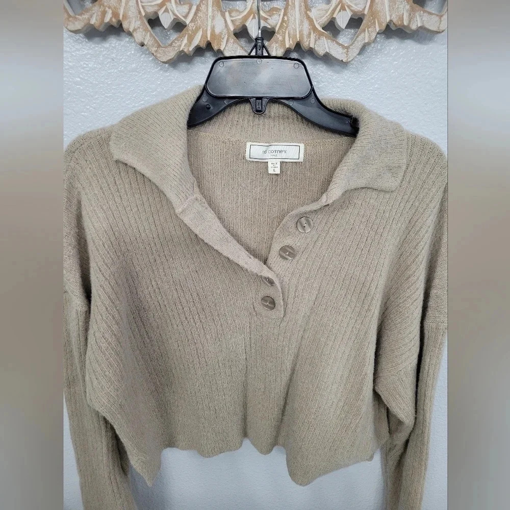 No Comment Collared Sweater - Picture 5 of 12